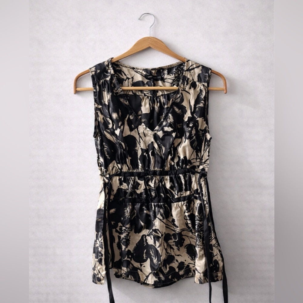 Black and Cream Floral Sleeveless Blouse